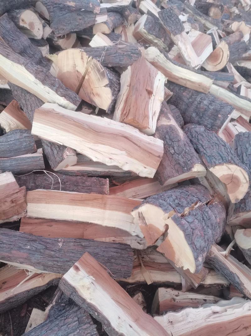 炉中火命的人喜欢哪种木，蕞忌讳哪三种木头呢？