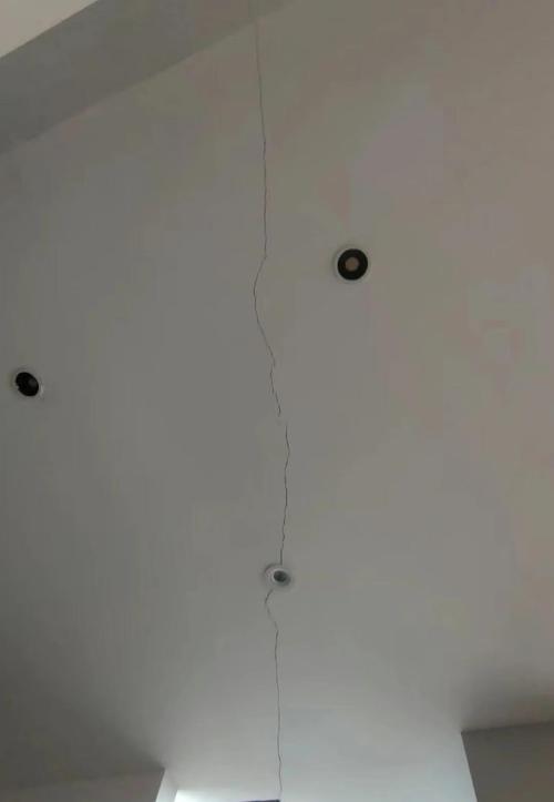 房顶破损是否会对家居风水产生不良影响？