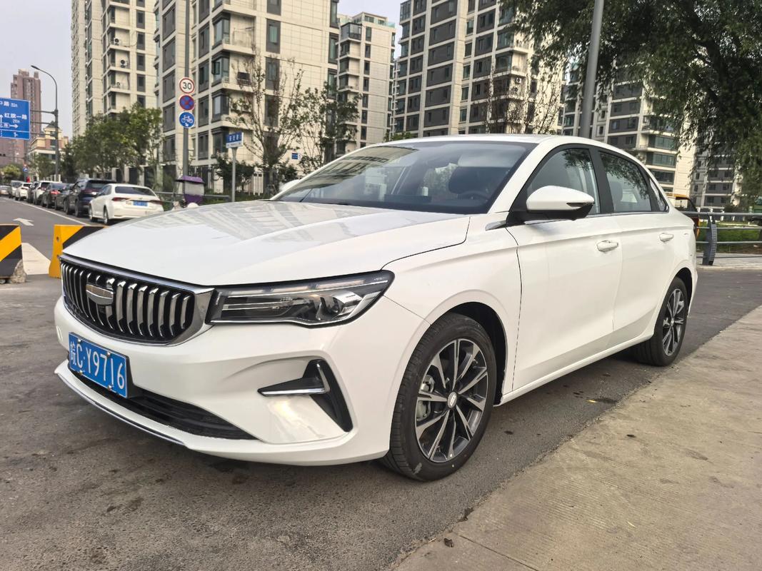 2025年9月25日提车购车，选择吉利汽车合适吗？