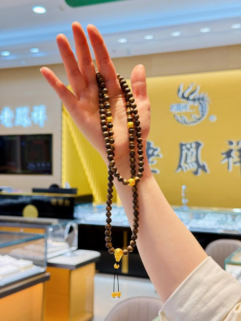 金命人适合佩戴什么饰品？金命人可以戴木手串吗？