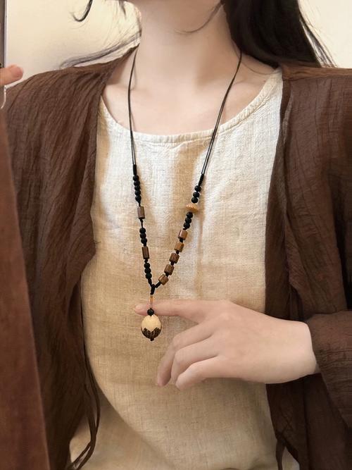 什么样的饰品最适合木命女性佩戴？