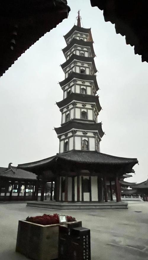 风水中的塔是指亭子吗？这是古代建筑的一种吗？