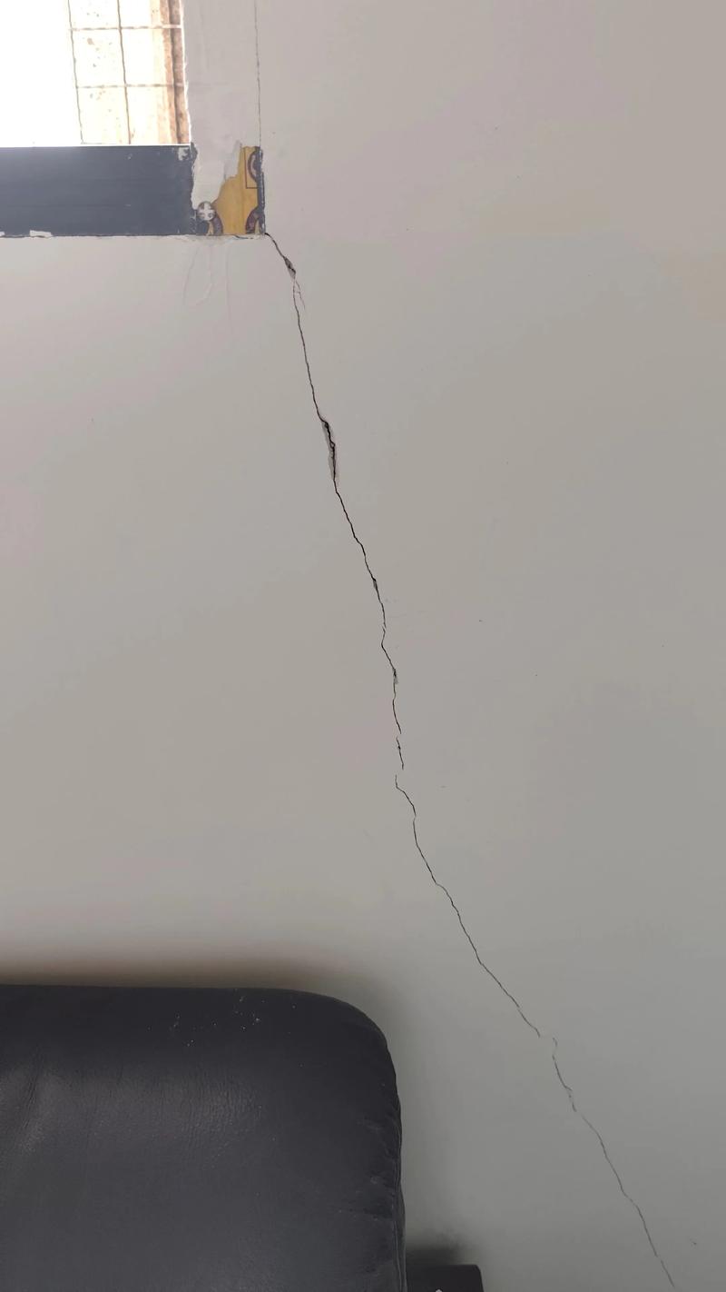 客厅裂缝对家居风水有影响吗？