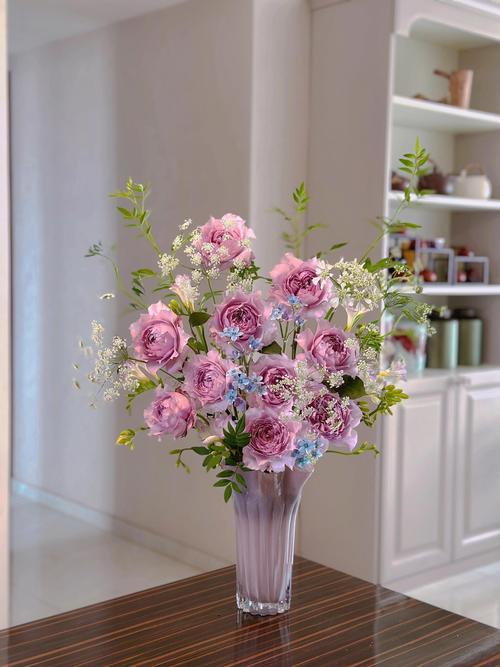 卧室风水摆放鲜花有什么讲究或禁忌？