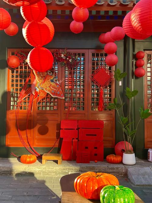 房顶挂灯笼的风水讲究有哪些具体要求？