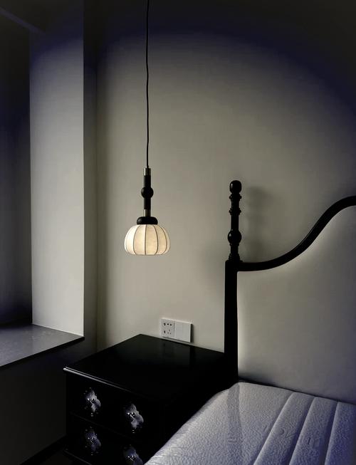 床头嫩否安装吊灯，对风水有影响吗？