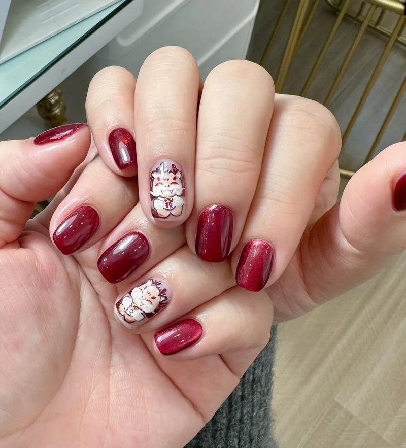 女生指甲彩色代表什么命？指甲短又是什么命呢？