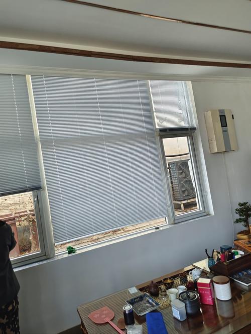 窗帘加装玻璃胶会对家居风水产生什么影响？