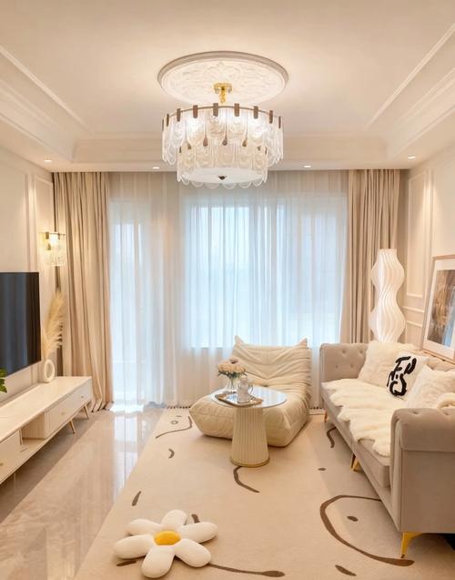 奶油风水晶吊灯和家居风格搭吗？