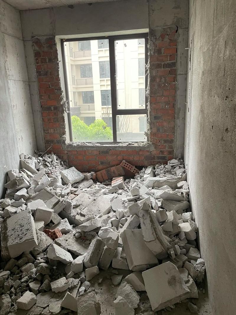 2026年5月2日拆墙吉利吗？这个日期是否适合动土，担心不吉利改日可行？