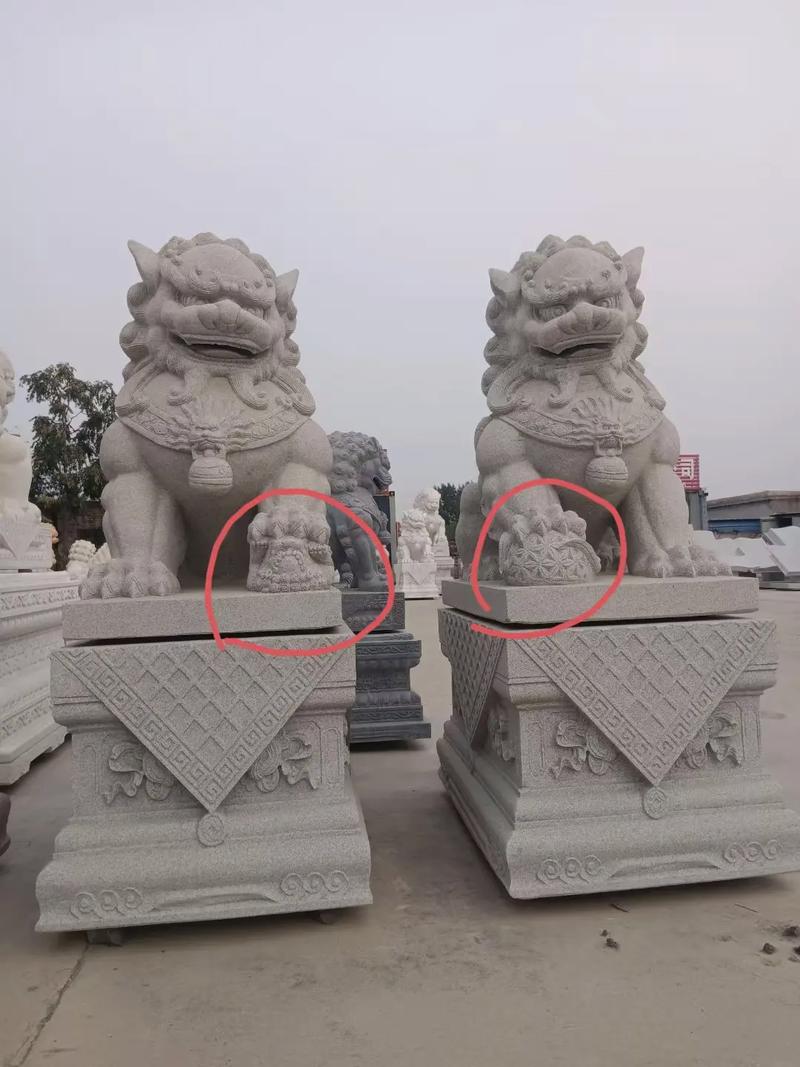 楼顶石狮子摆放有哪些风水讲究和注意事项？