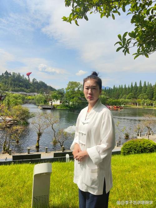 风水大师作品中，有女主角的吗？