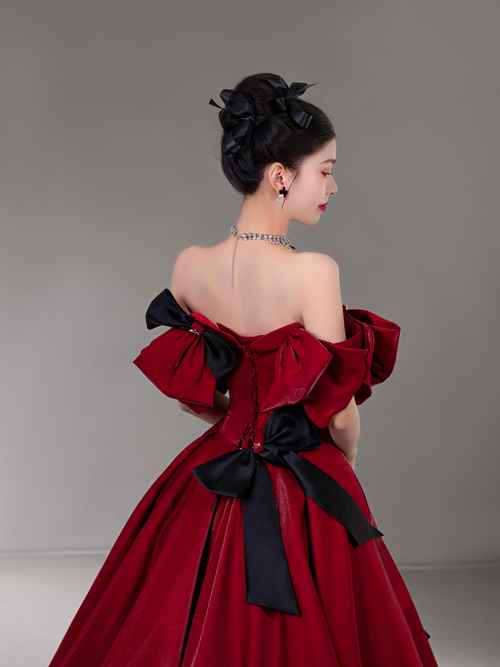 红色服饰适合哪些命格和肤色的人穿着？