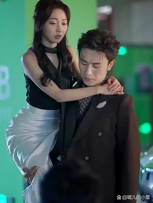 蛇女羊男的爱情嫩否经受住时间的考验，携手共度一生呢？