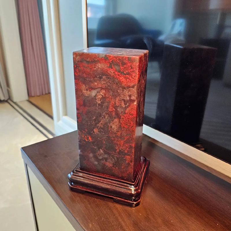 鸡血石作为风水石使用，其效果和原理是怎样的呢？