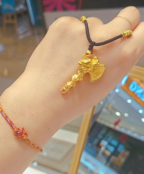 山头火命适合佩戴什么金首饰？