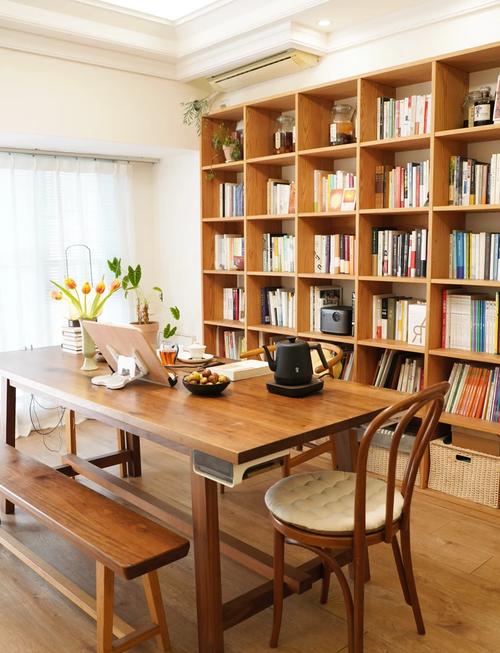 客厅风水摆放大桌子合适吗？有什么讲究？