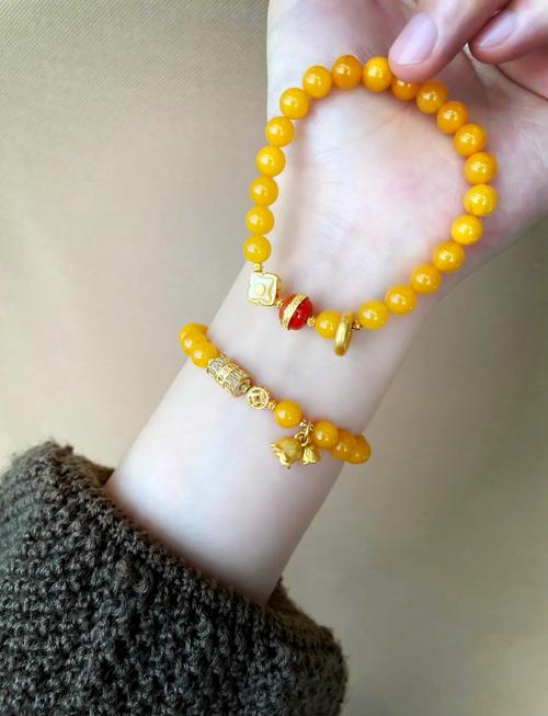 什么样的女性命格适合佩戴蜜蜡饰品？