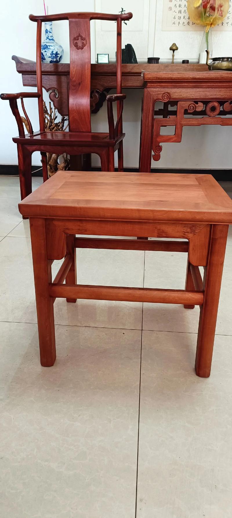 客厅方凳的风水讲究有哪些注意事项？