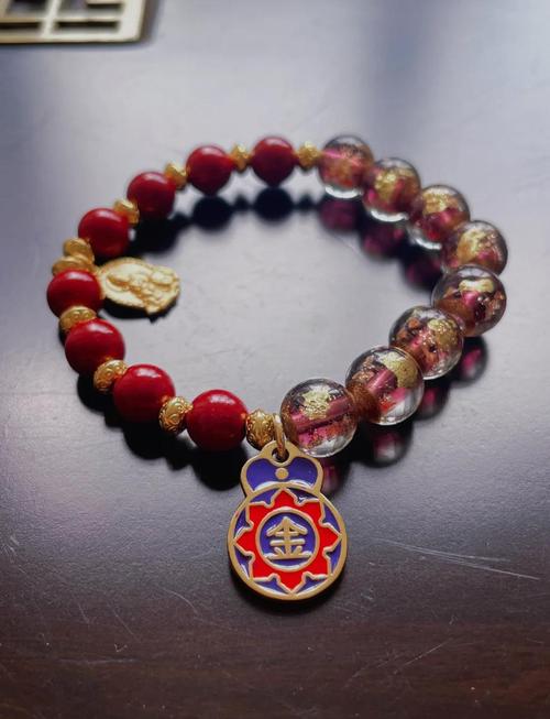 天上火命的人应该佩戴什么饰品？他们缺少哪种五行元素？