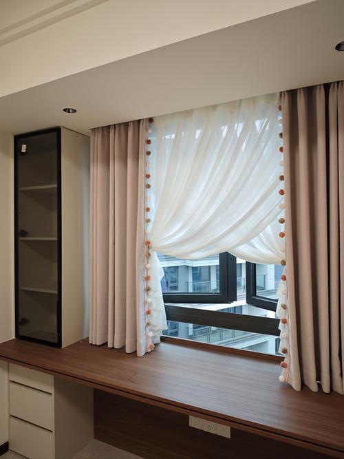 拉开卧室窗帘对家居风水有影响吗？