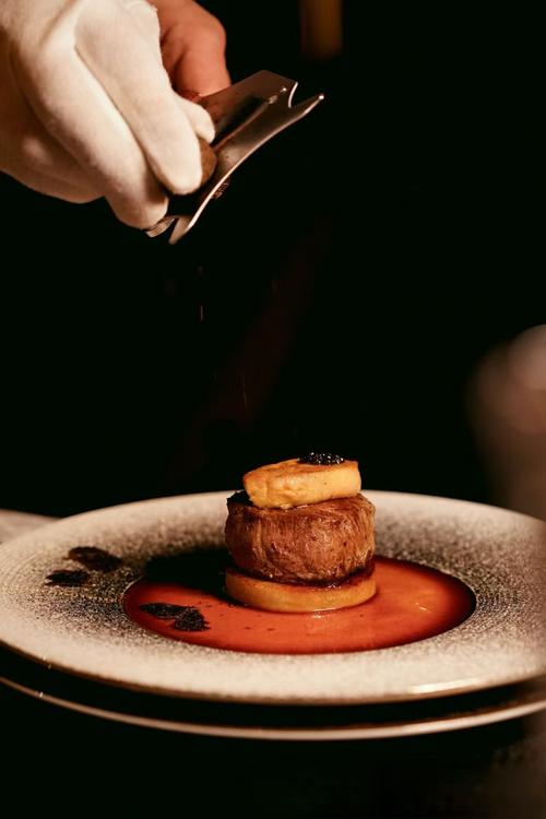 2025年11月8日开业是否合适，这个时间点开张是否适宜？