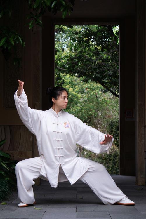 太极拳有哪些特点？适合哪些人群练习？