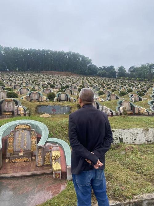 墓地附近有人居住那里的风水环境怎么样呢？