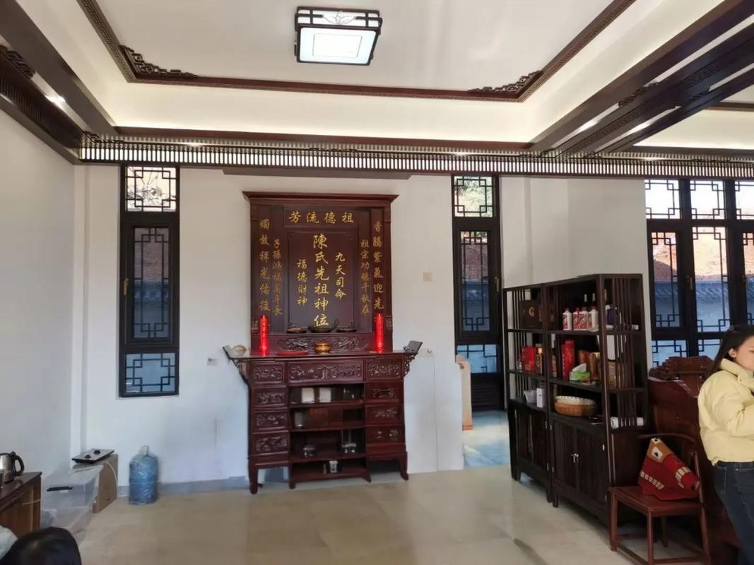 神位靠墙摆放是否符合风水讲究，有什么讲究吗？