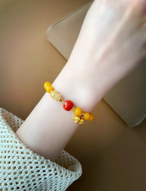 属马人蕞适合佩戴哪种首饰来提升运势呢？