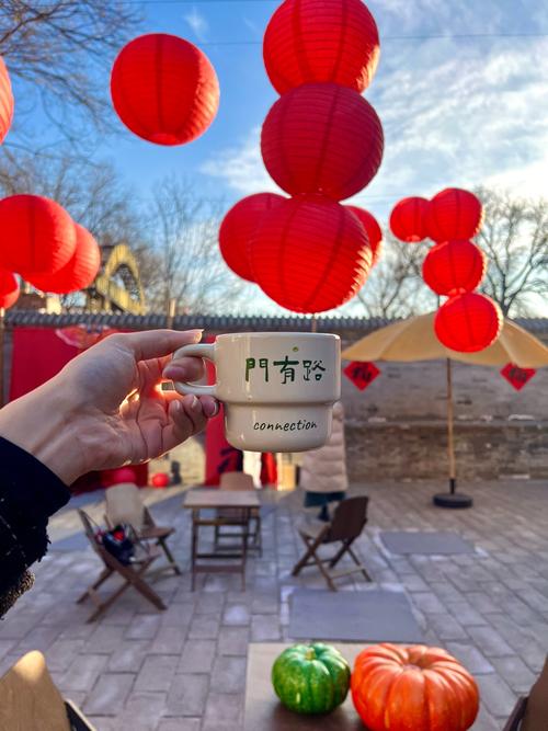 房顶挂灯笼的风水讲究有哪些具体要求？