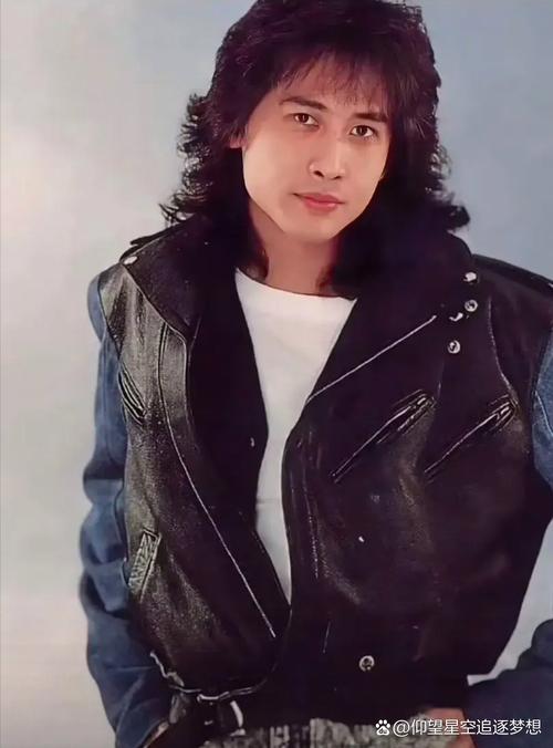 齐秦八字命理分析中，哪些细节揭示了其命运走向和性格特点？