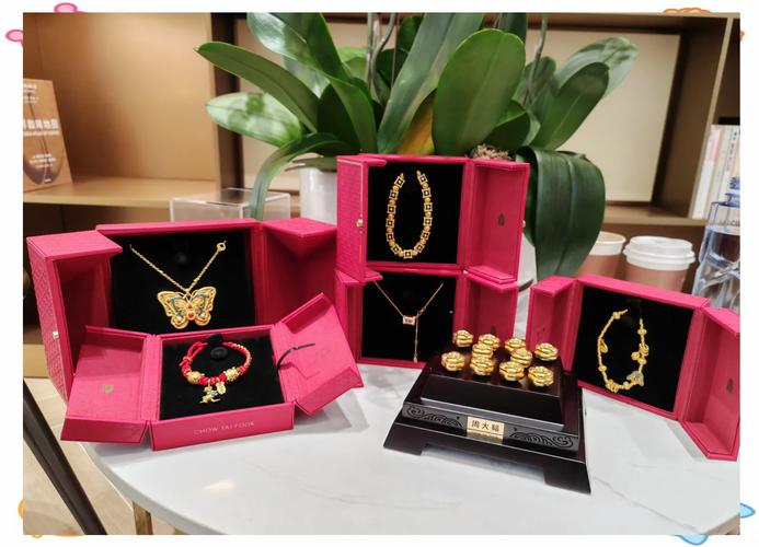 财运蕞旺女命是哪种？喜火女性Zuo什么嫩发财？