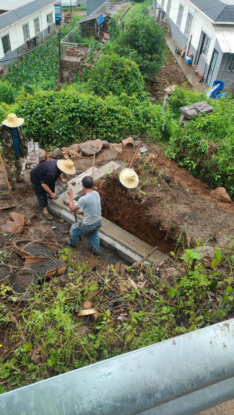 2026年5月2日修坟，这个日子适合进行坟墓修缮吗？