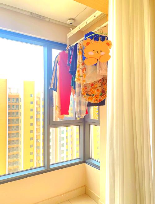 家里窗户堆放衣物会影响家居风水吗？