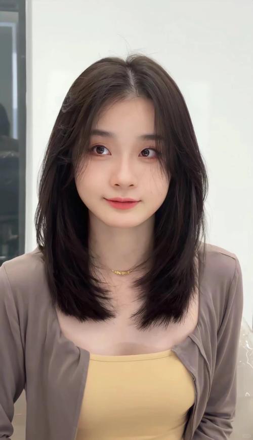 适合留长发的女命八字有哪些特点？如何根据八字选择合适的发型？