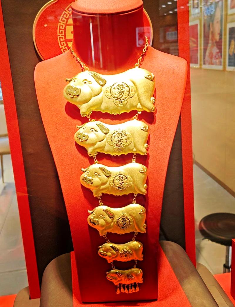 属猪人最适合佩戴哪种饰品来提升运势呢？