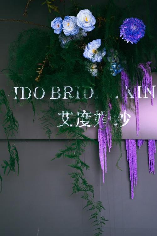 开店大门朝哪个方向有利于吸引猴年出生的顾客？