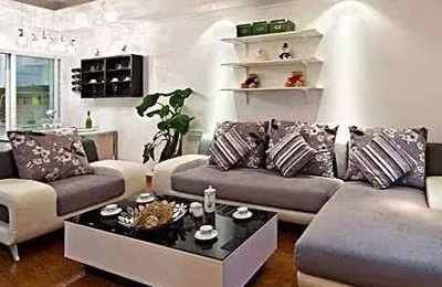 进门看见沙发好还是电视背景墙好