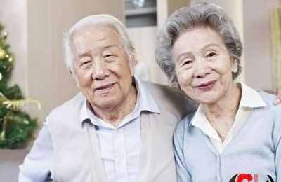 梦见很多老人