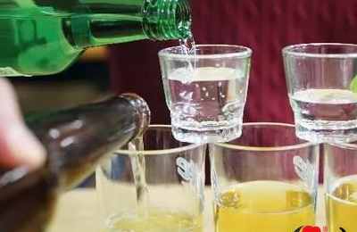 梦见一杯白酒