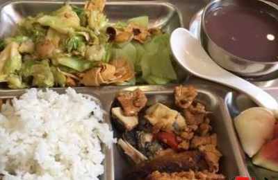 梦见食堂吃饭