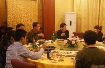 梦见和客户吃饭