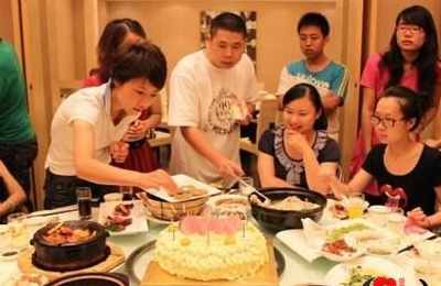 梦见生日聚会