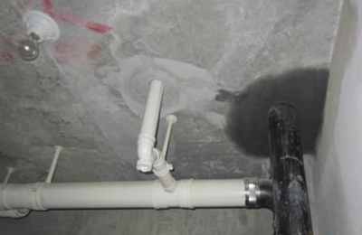 梦见水管漏水
