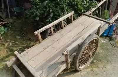梦到自己拉板车