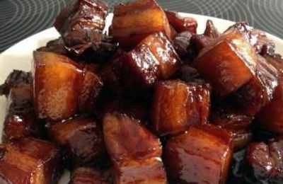梦见吃饭吃肉