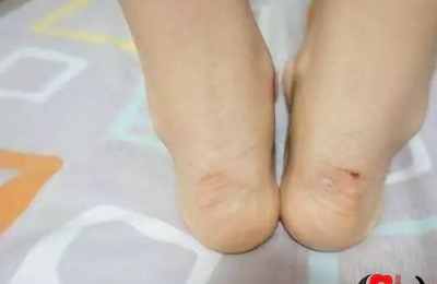 梦见没穿鞋子走路
