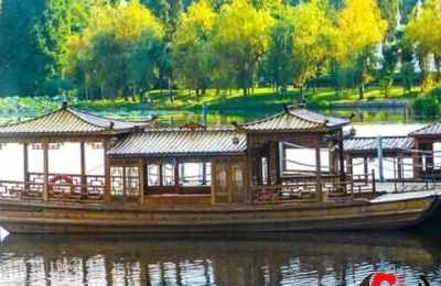 梦见坐画舫旅游观光