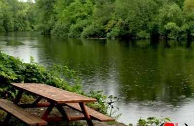 梦见下雨走进破屋子